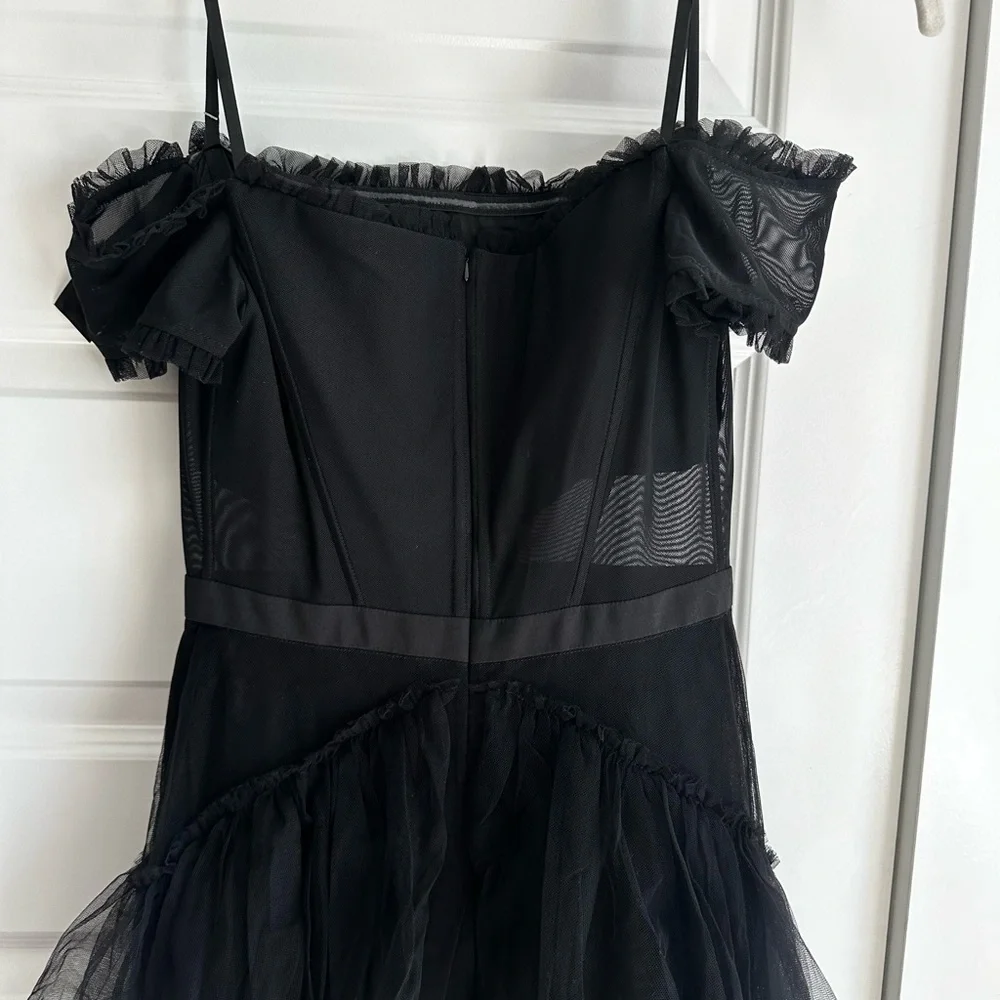 Betsy &‎ Adam Black Ruffle Off the Shoulder Tiered Mesh Ballgown NWT 0 - Picture 6 of 7